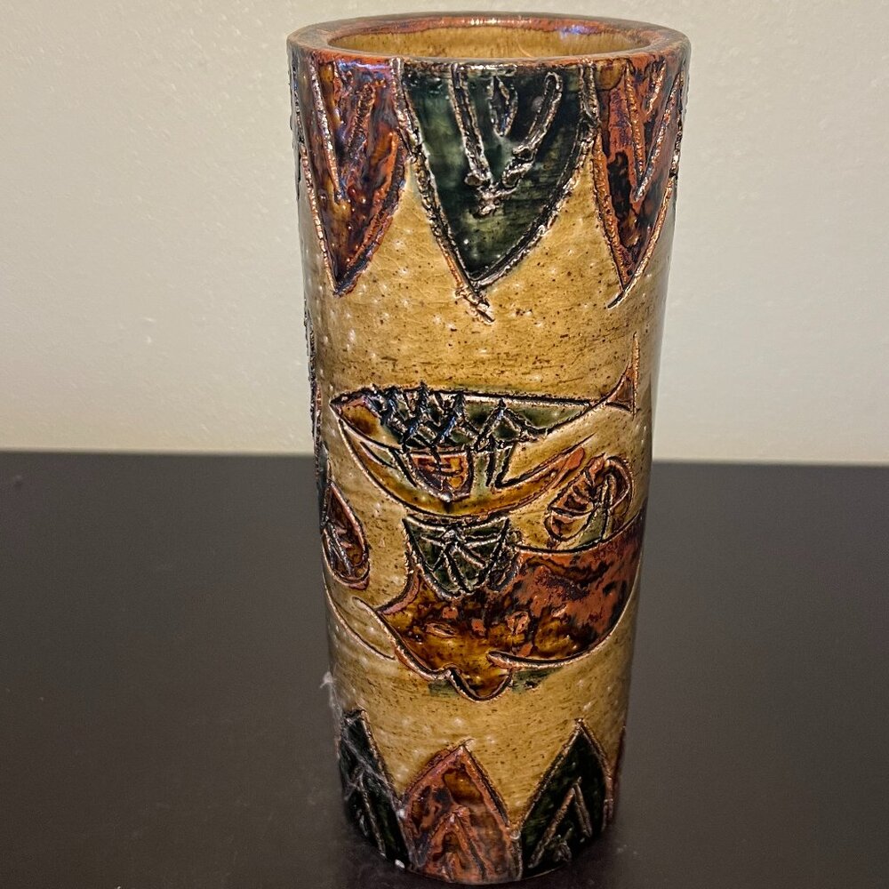 Vintage Otagiri OMC Japan Mid Century Studio Pottery Vase Fish Bird Sgraffito